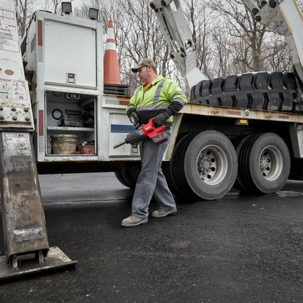 Best reviews of 👍 Milwaukee M18 ONEFHIWF1D-0 18V Fuel One-Key D-Handled 1" Impact 🔧 Wrench (Body Only) 🔔 - Image 6