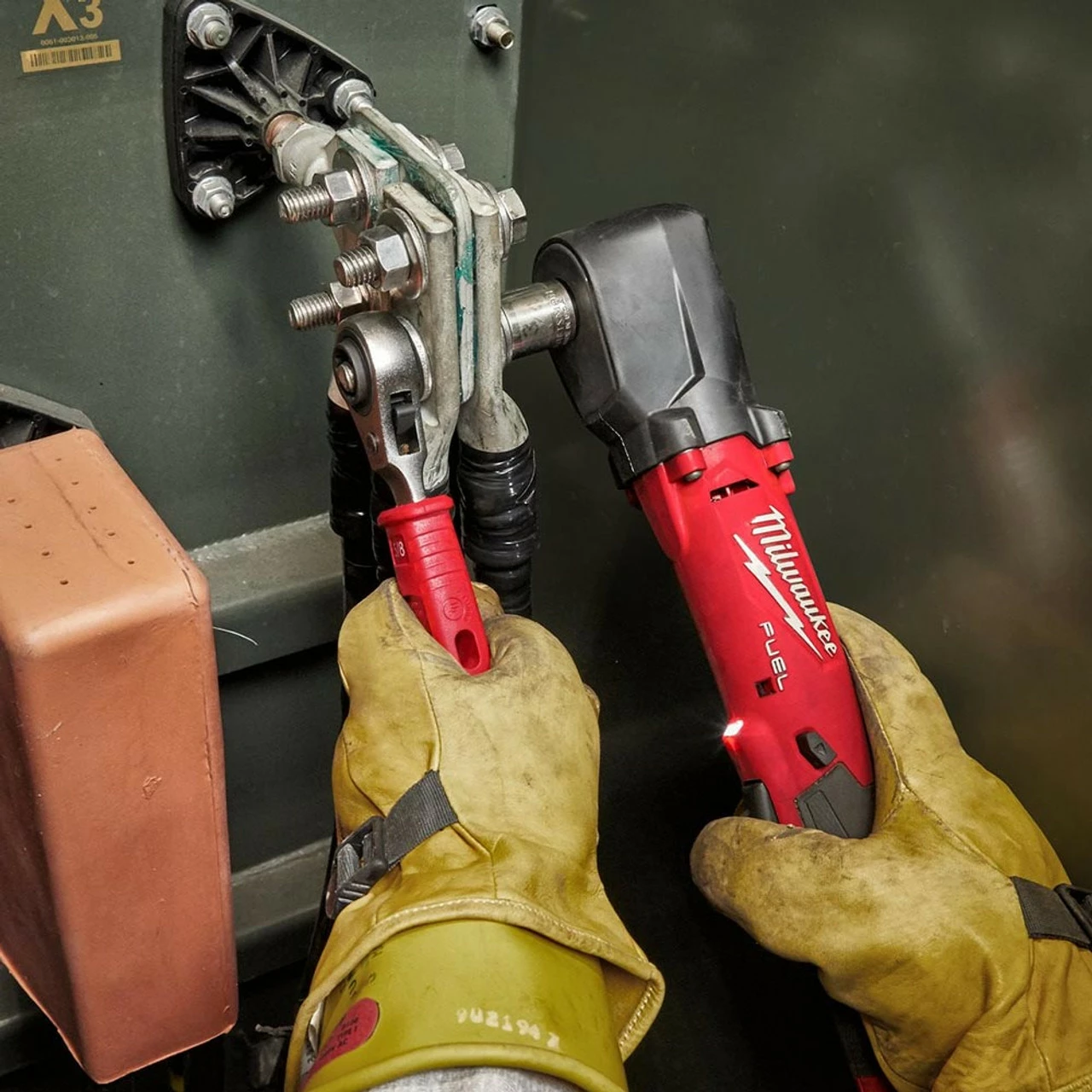 Deals 🥰 Milwaukee M12 FRAIWF38-0 Fuel 12V 3/8" Right Angle Impact 🔧 Wrench With Friction Ring (Body Only) 🛒 7 Deals 🥰 Milwaukee M12 FRAIWF38-0 Fuel 12V 3/8" Right Angle Impact 🔧 Wrench With Friction Ring (Body Only) 🛒 - Image 5