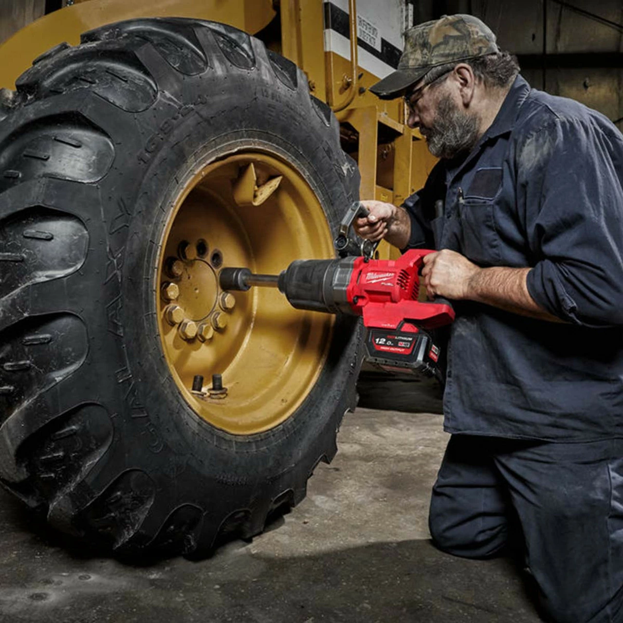 Best reviews of 👍 Milwaukee M18 ONEFHIWF1D-0 18V Fuel One-Key D-Handled 1" Impact 🔧 Wrench (Body Only) 🔔 - Image 11