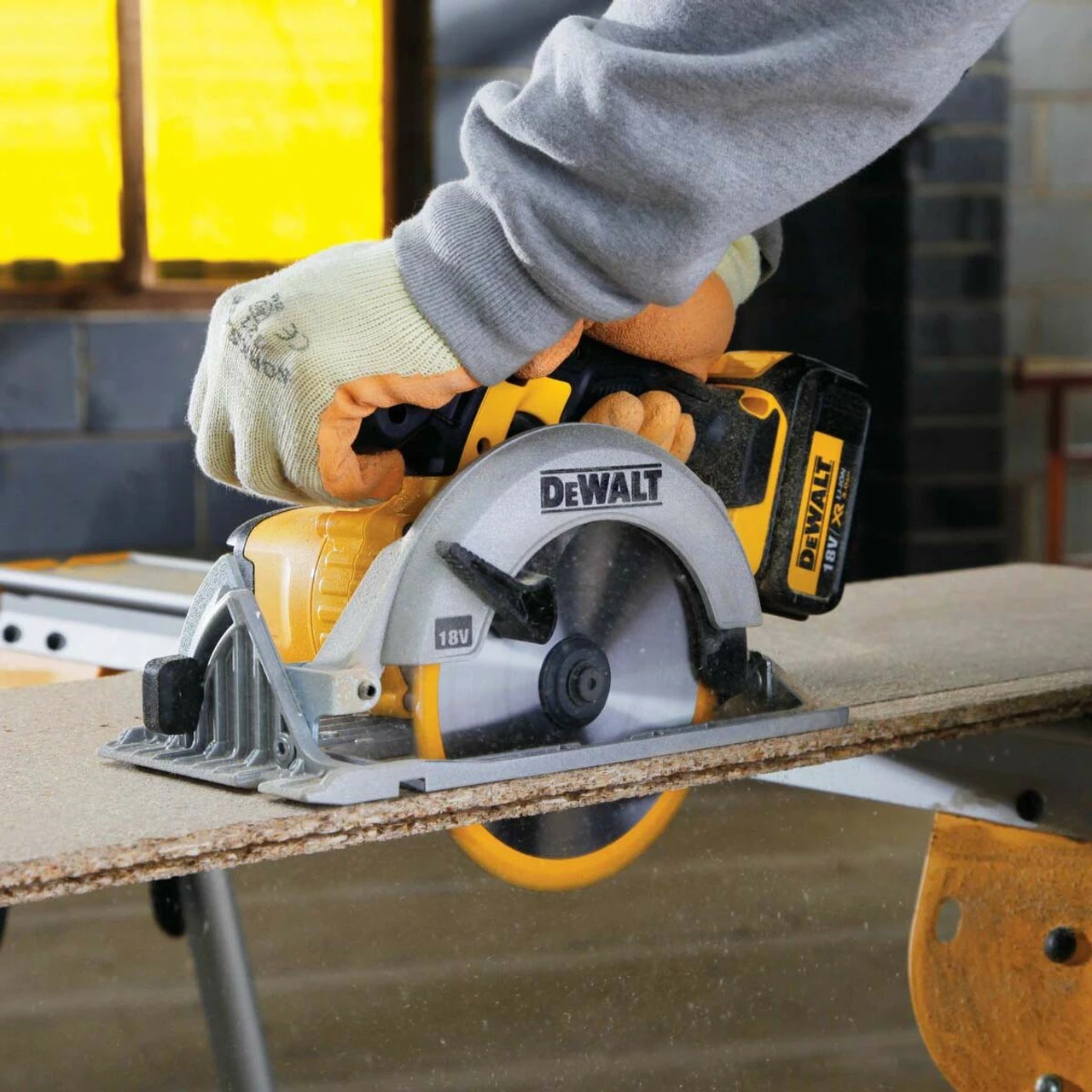Top 10 β€οΈ DeWalt DCS391N 18V XR 165mm Circular Saw (Body Only) β - Image 4