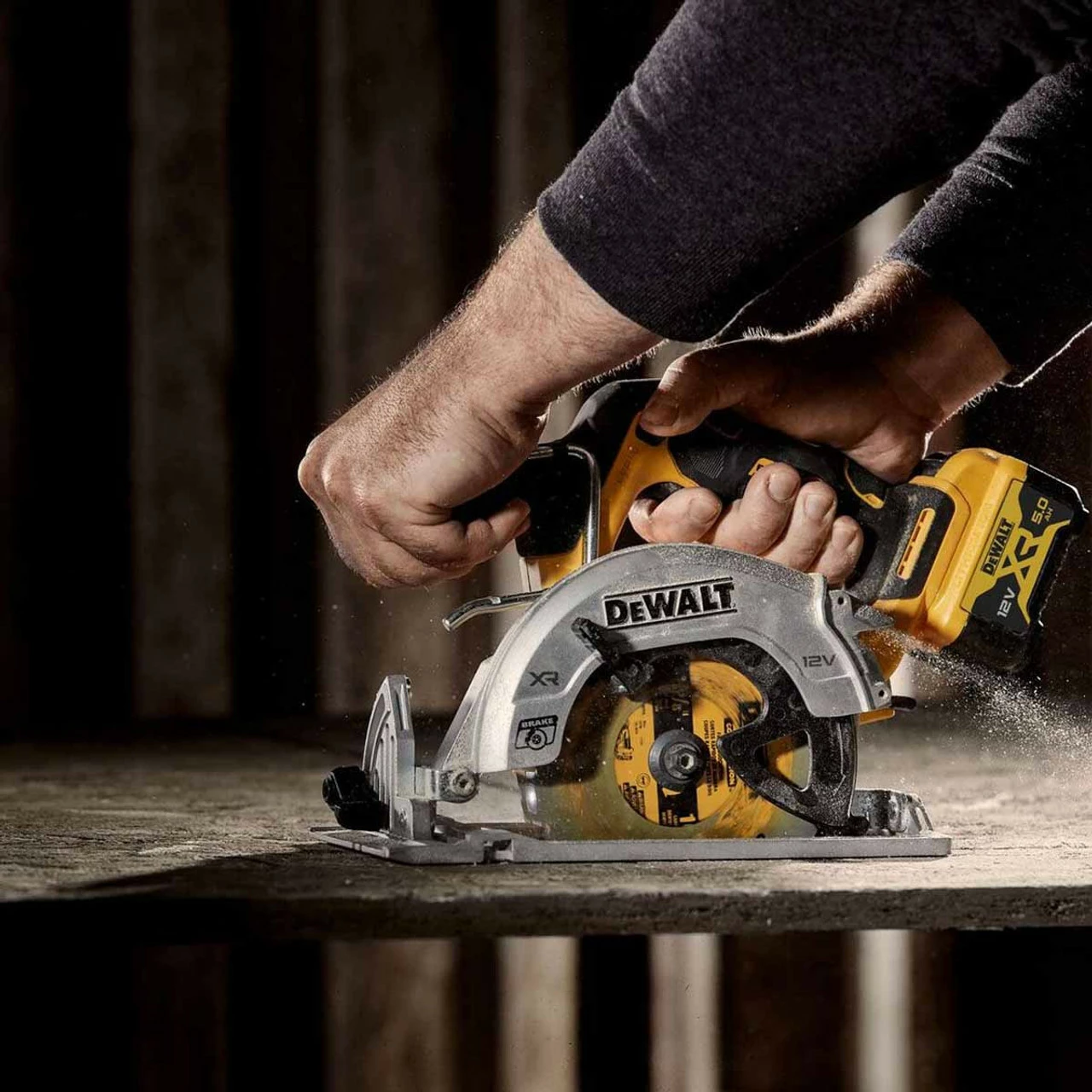 Coupon 😀 DeWalt DCS512N 12V XR Brushless 140mm Circular Saw (Body Only) 💯 - Image 4