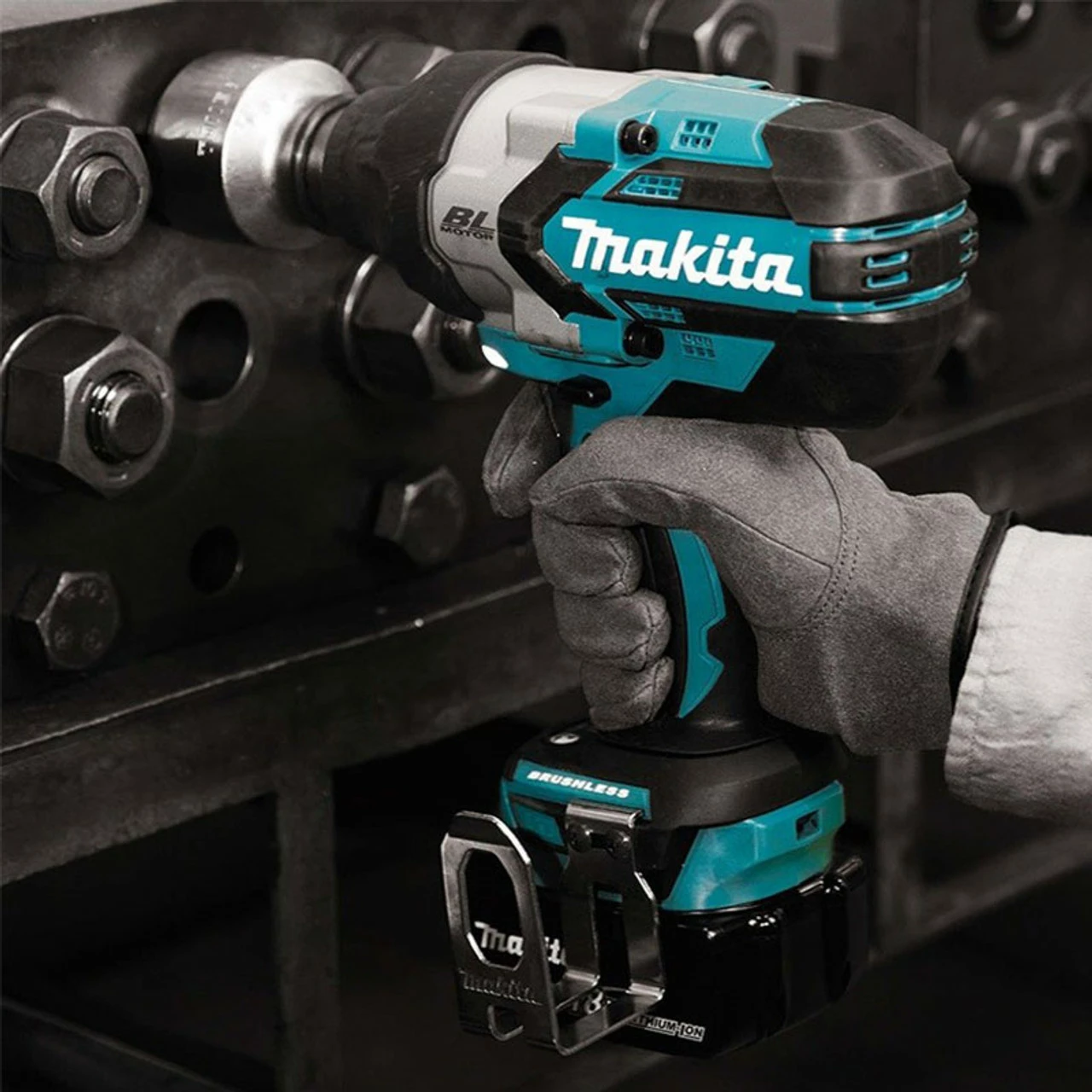 Hot Sale π Makita DTW1001Z 18V 3/4" Brushless Impact π§ Wrench (Body Only) β - Image 4