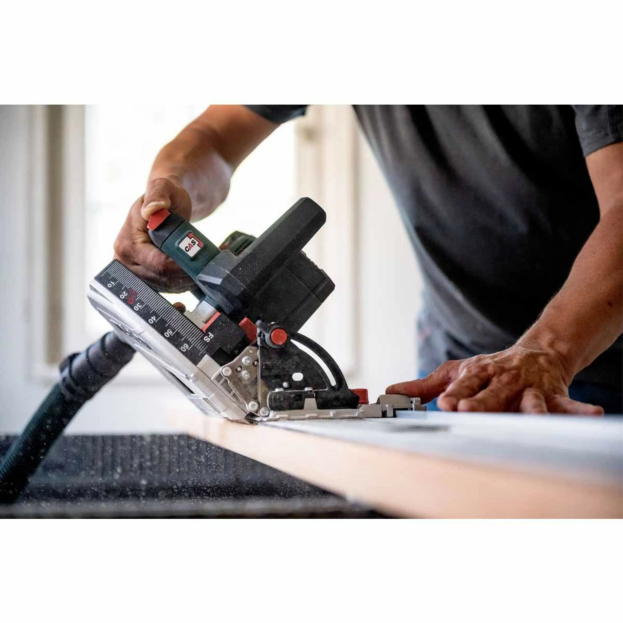 Best Pirce ๐ Metabo KT 18 LTX 66 BL 18V Cordless Plunge Cut Circular Saw With A MetaBOX (Body Only) ๐งจ - Image 8