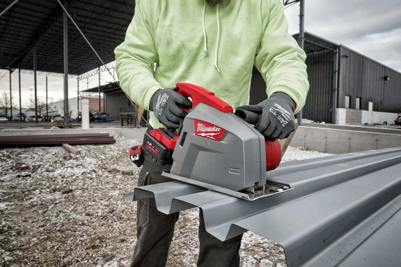 Budget ๐ Milwaukee M18 FMCS66-0C 18V Fuel 66mm Metal Circular Saw (Body Only) ๐ฅ - Image 11
