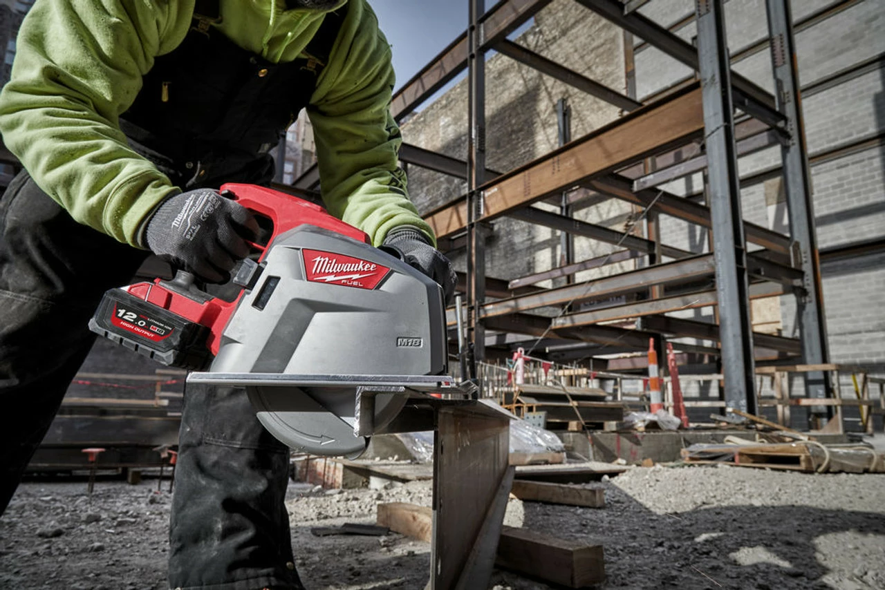 Budget ๐ Milwaukee M18 FMCS66-0C 18V Fuel 66mm Metal Circular Saw (Body Only) ๐ฅ - Image 18