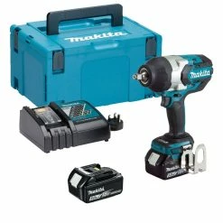 Budget 💯 Makita DTW1002RTJ 18V 1/2" Brushless Impact 🔧 Wrench With 2x 5.0Ah Batteries 🌟